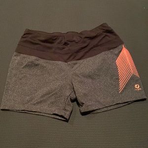 Oiselle Kara shorts